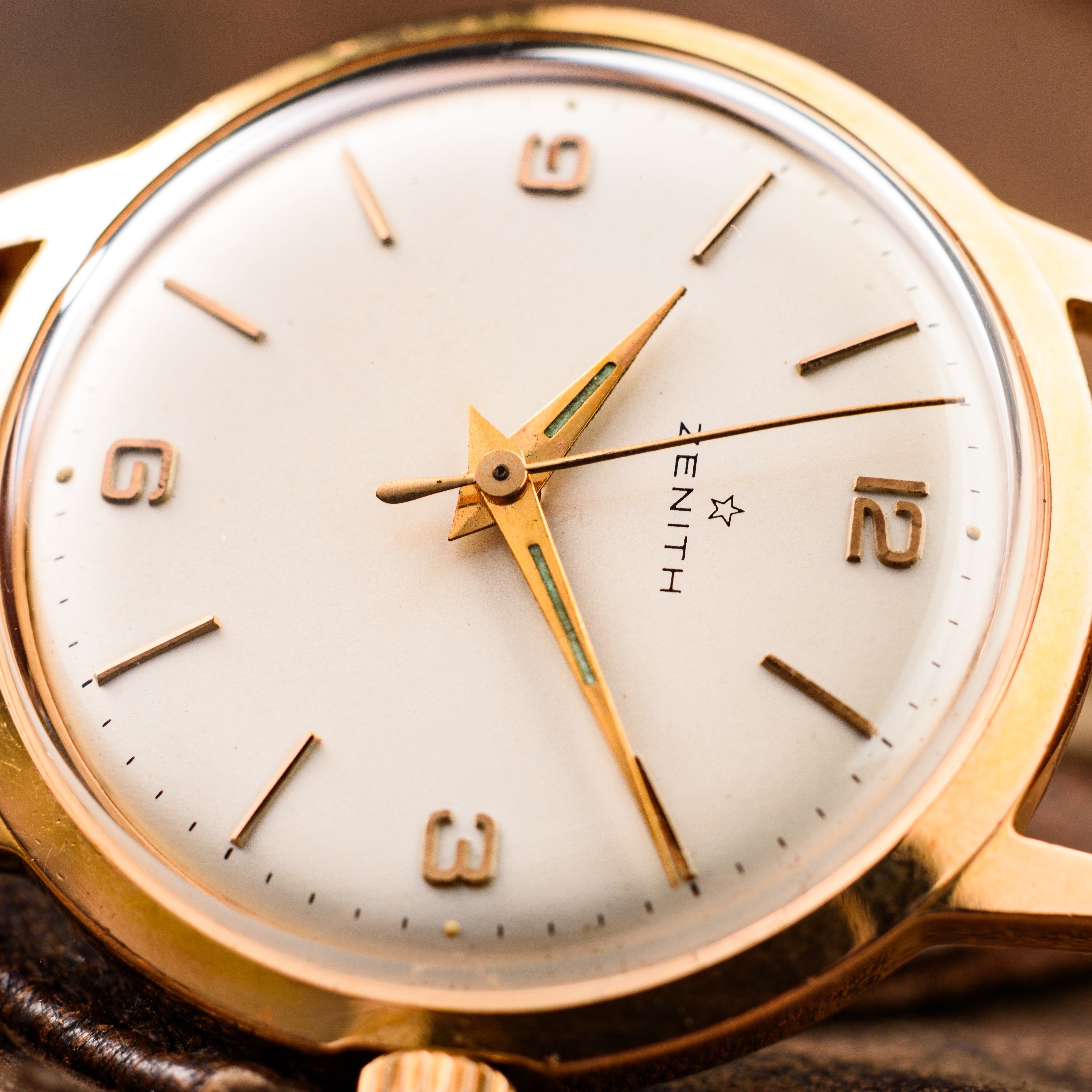 Vintage Zenith Watch. Elegant Classic. Movement 1950