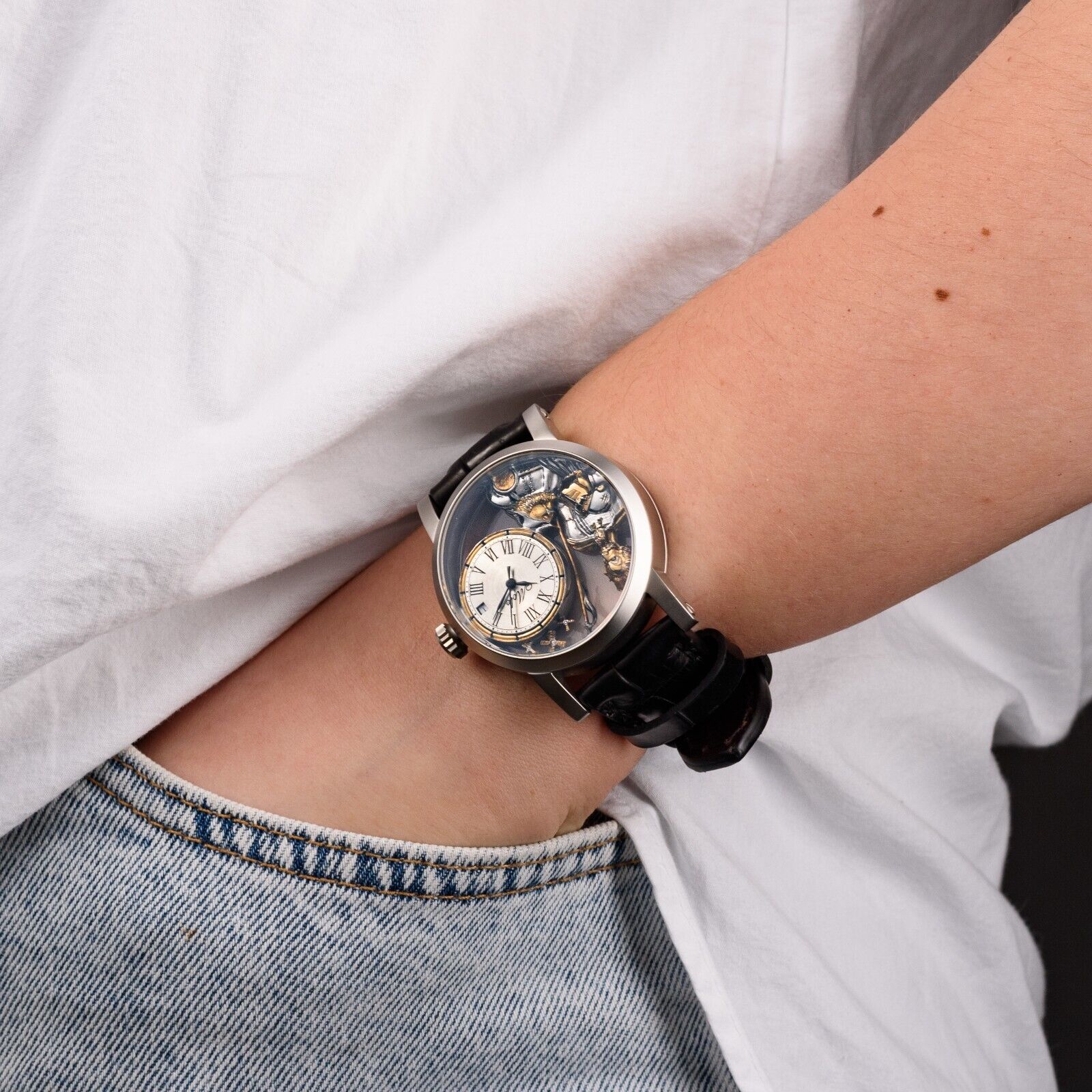 Swiss Made Automatic Men's Watch – Don Quixote 3D Skeleton Engraved Dial in Gold & Silver
